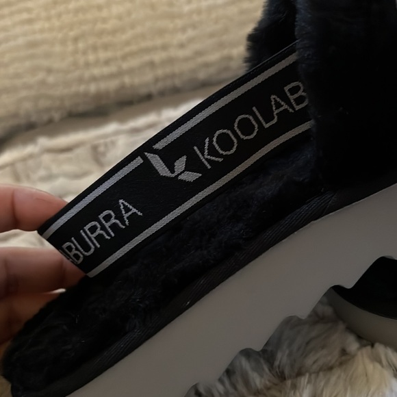 LK NEW 10 KOOLABURRA by UGG Fuzz’n slipper SHOES SLIDES grey / black furry plush - Picture 4 of 5